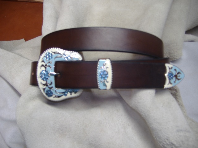 1 1/2" 3 Piece Asian Blue & White Floral Buckle Set Belt